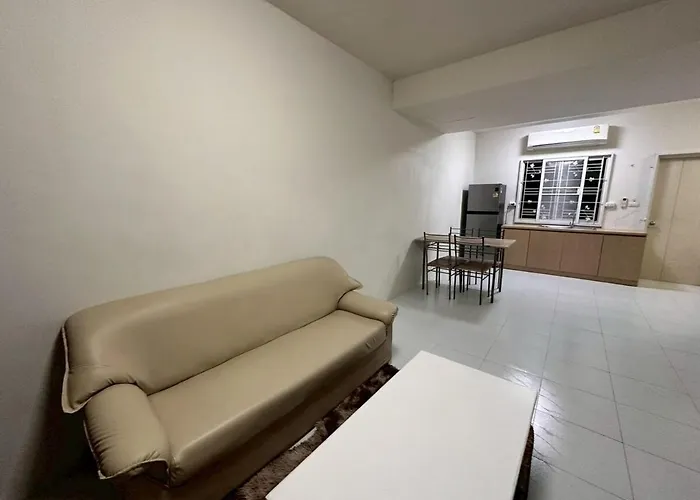 Private 3br House Near Airport *