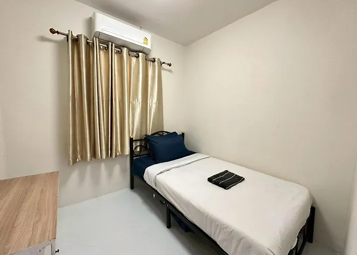 Holiday home Private 3br House Near Airport