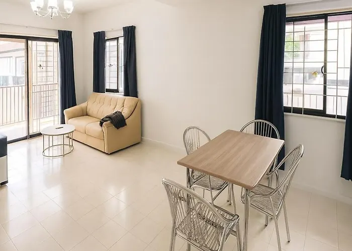 Private 3br House Near Airport